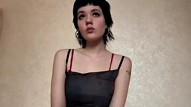 LioraSin on StripChat