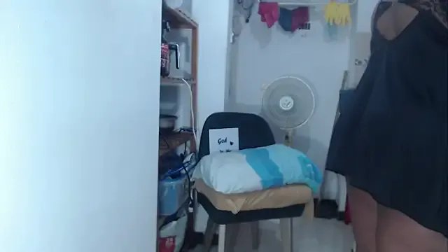 LiraRusso on StripChat