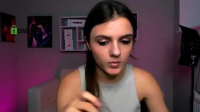 lisa_dark_ on StripChat