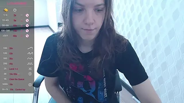 LisaHeart on StripChat