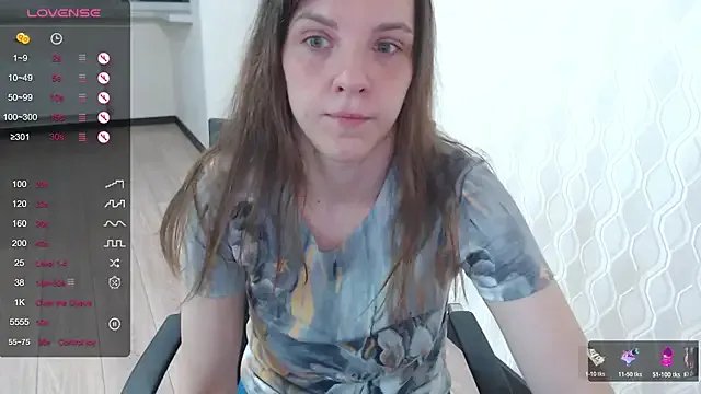 LisaHeart on StripChat