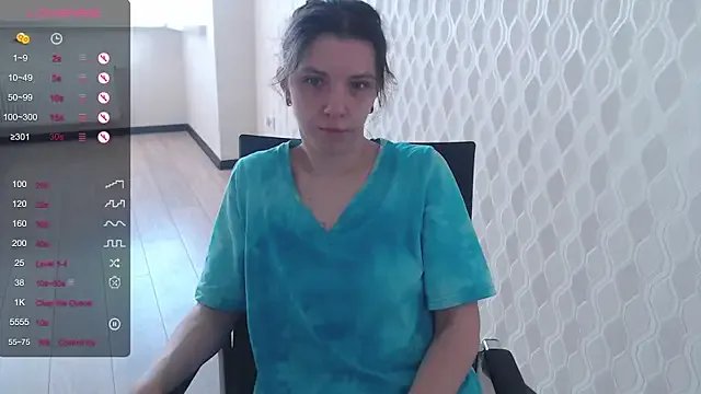 LisaHeart on StripChat