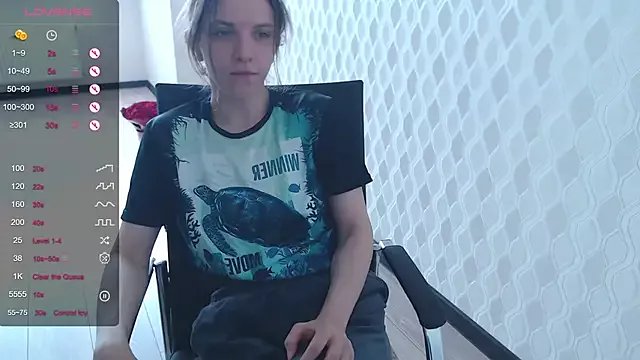 LisaHeart on StripChat