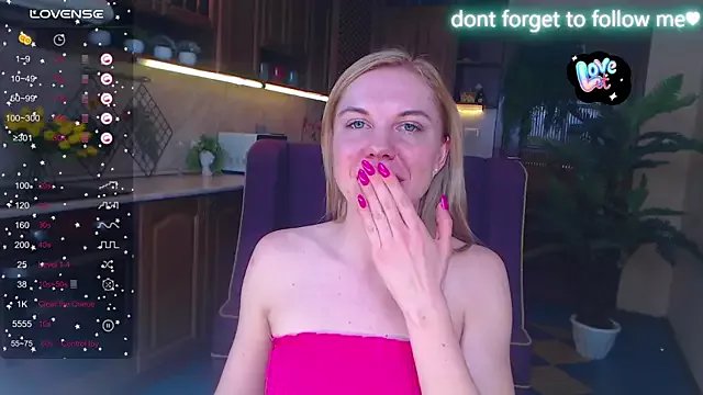 LiSinDoll on StripChat