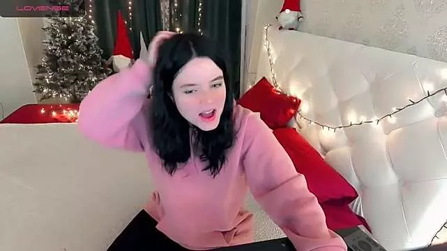 Freechat LittleShyy on StripChat