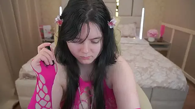 Freechat LittleShyy on StripChat