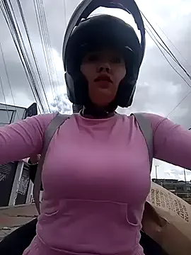 Offline LIZ-06_ on StripChat