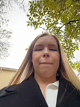 Offline Liza_risky on StripChat