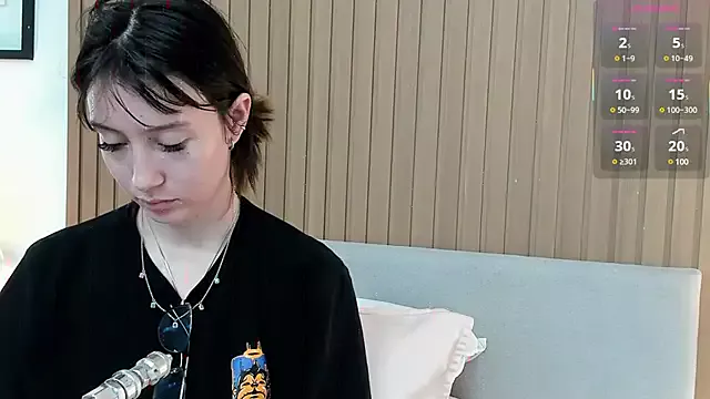 lizzy_davis_1 on StripChat 