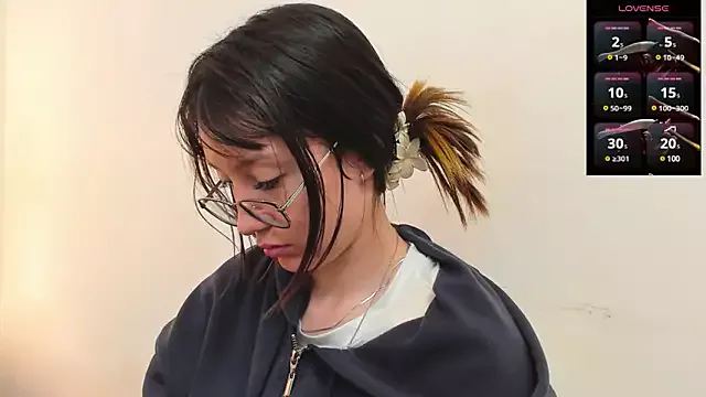 lizzy_davis_1 on StripChat 