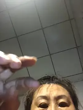 Offline Loer558 on StripChat