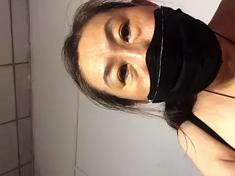 Offline Loer558 on StripChat