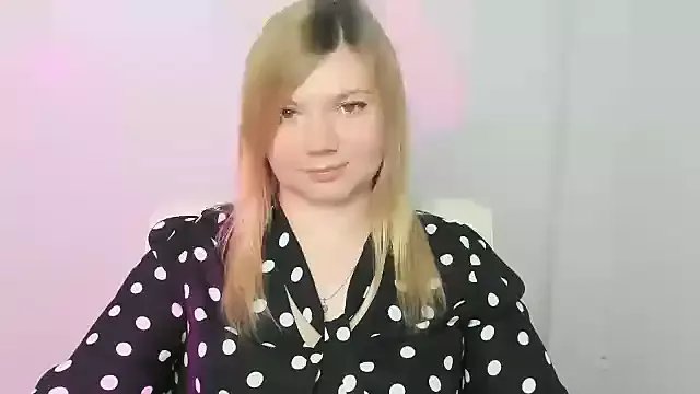 Lola_moree on StripChat