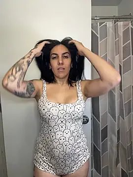 Lolathebaddie on StripChat