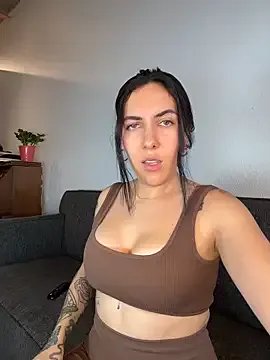 Lolathebaddie on StripChat