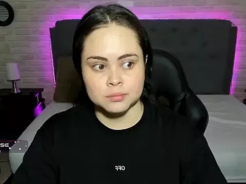 LolaVillalobos on StripChat