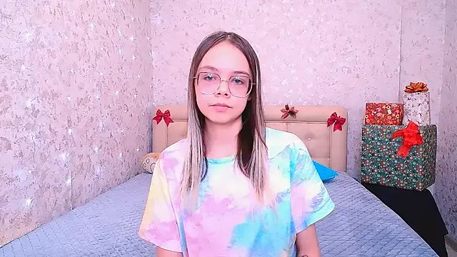 LolliStrawberry on StripChat