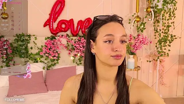 Lolly_Neal on StripChat