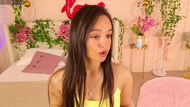 Lolly_Neal on StripChat