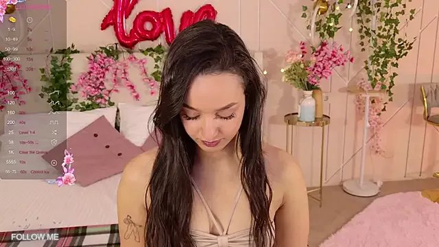 Lolly_Neal on StripChat