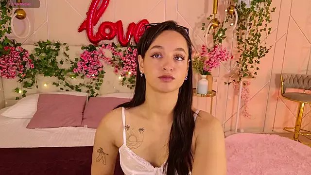 Lolly_Neal on StripChat