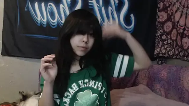 Offline London_Ray on StripChat