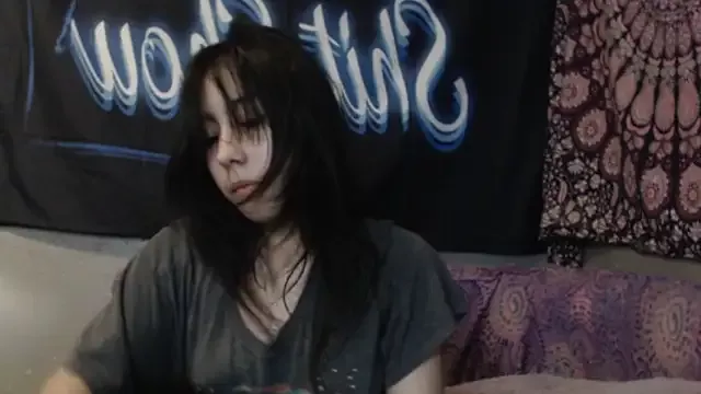 Offline London_Ray on StripChat