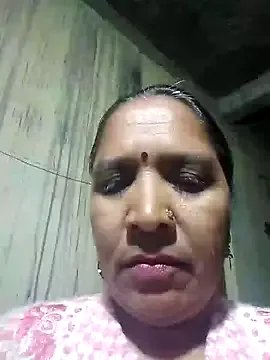 Loomaraj on StripChat