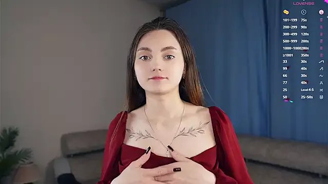 LoraDavi on StripChat