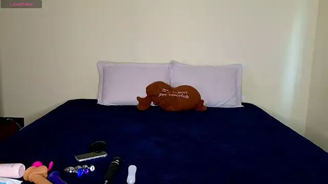 Offline LorenaSirena on StripChat