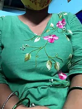 Freechat Lovely-Shivani on StripChat