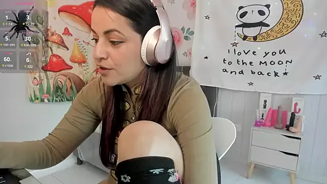 Offline LovelyAzucena on StripChat