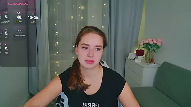 Freechat LovelyJessie on StripChat