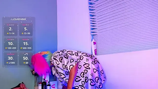 Freechat LovelyNickii on StripChat