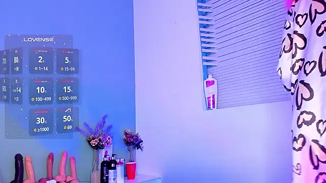 Freechat LovelyNickii on StripChat