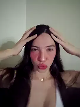 Offline loveuu-bae on StripChat