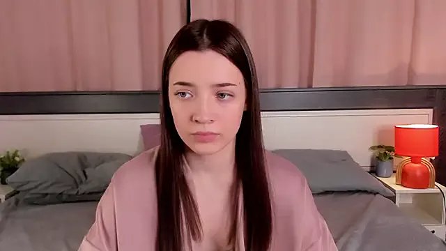 LowOncoming on StripChat