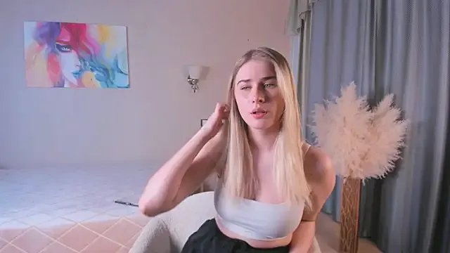 LuanaFincel — massage my boobies