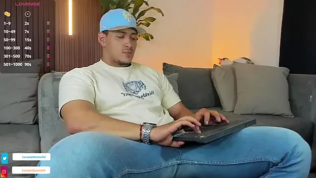 Freechat lucasanto_ on StripChat