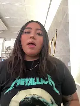 LucciaPorter on StripChat