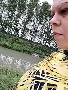 Lucia8600 on StripChat