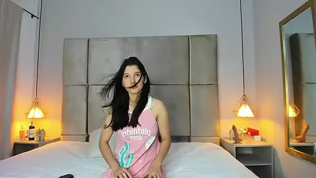 lucianasmith_ on StripChat