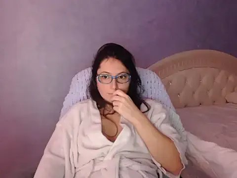 LuckyLisa23 on StripChat