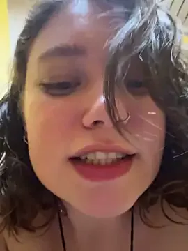 Offline lucy-joy on StripChat