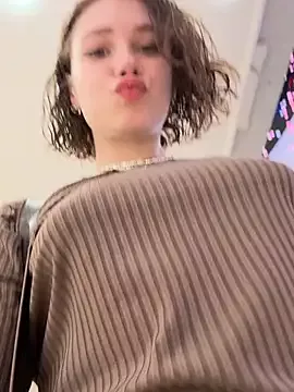 Offline lucy-joy on StripChat