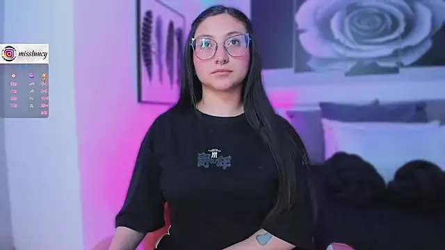 lucy_neil on StripChat