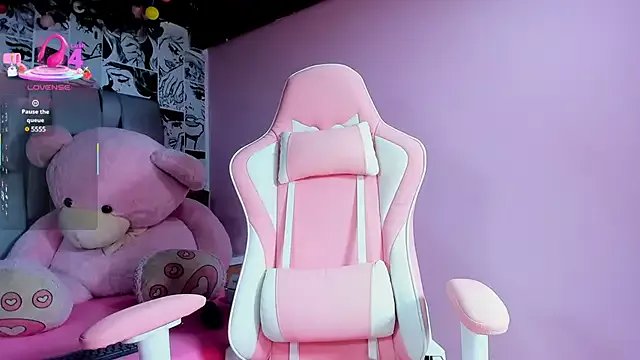 LucyRosse on StripChat