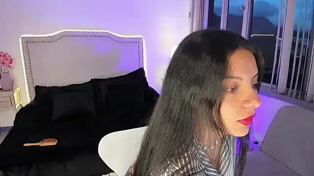 luisa__rosse on StripChat