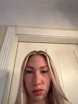 LuisaBecker on StripChat