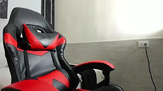 Luke_davis01 on StripChat